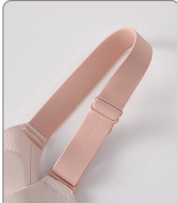 Wire-free push-up bra adjustable shoulder strap